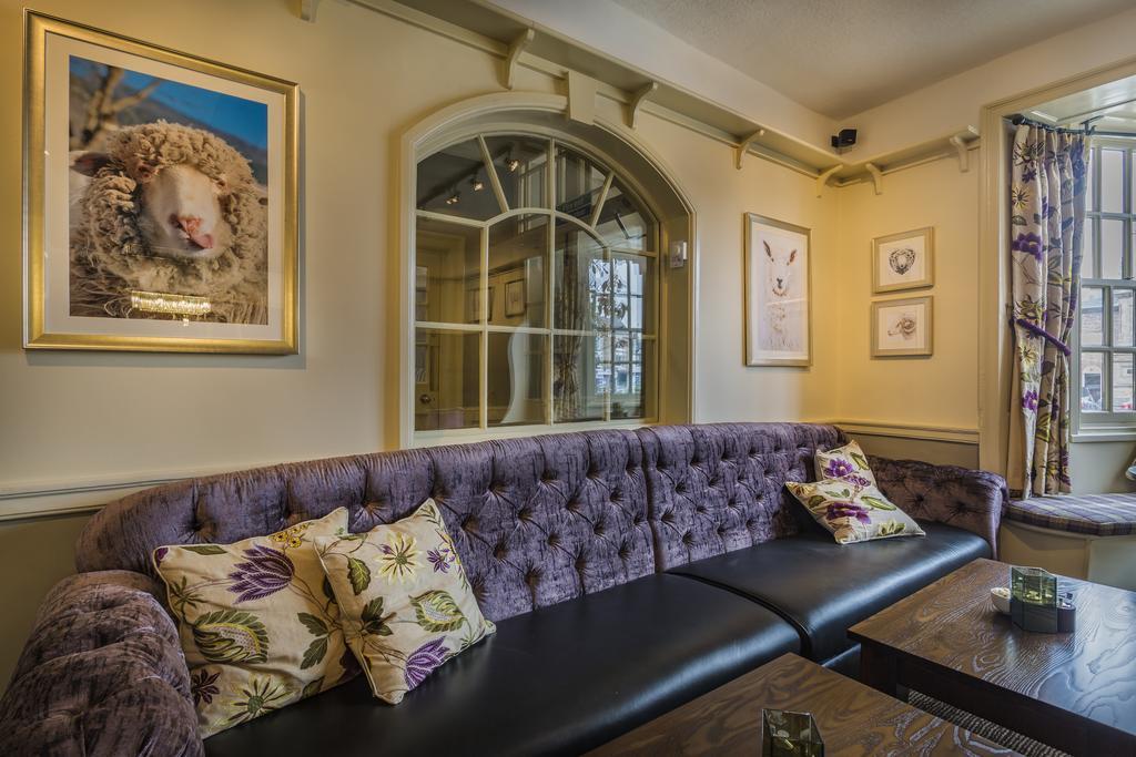 The Golden Fleece Hotel, Thirsk, North Yorkshire Bagian luar foto