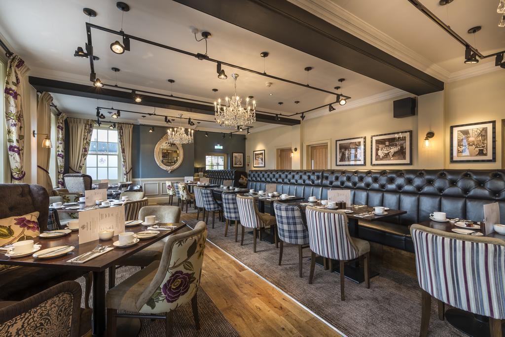 The Golden Fleece Hotel, Thirsk, North Yorkshire Bagian luar foto