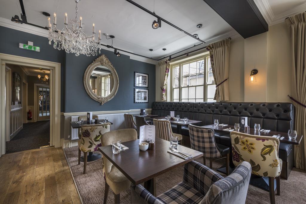 The Golden Fleece Hotel, Thirsk, North Yorkshire Bagian luar foto