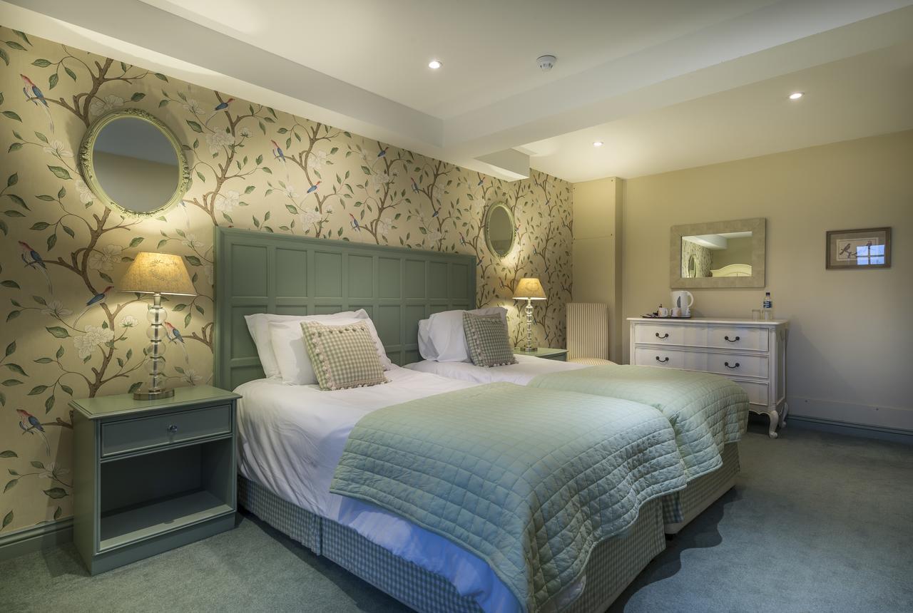 The Golden Fleece Hotel, Thirsk, North Yorkshire Bagian luar foto